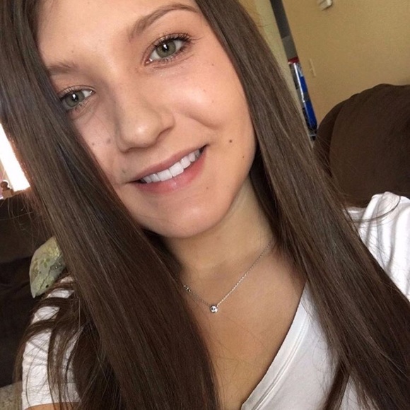 Meet your Posher, Taylor - Picture 1 of 1